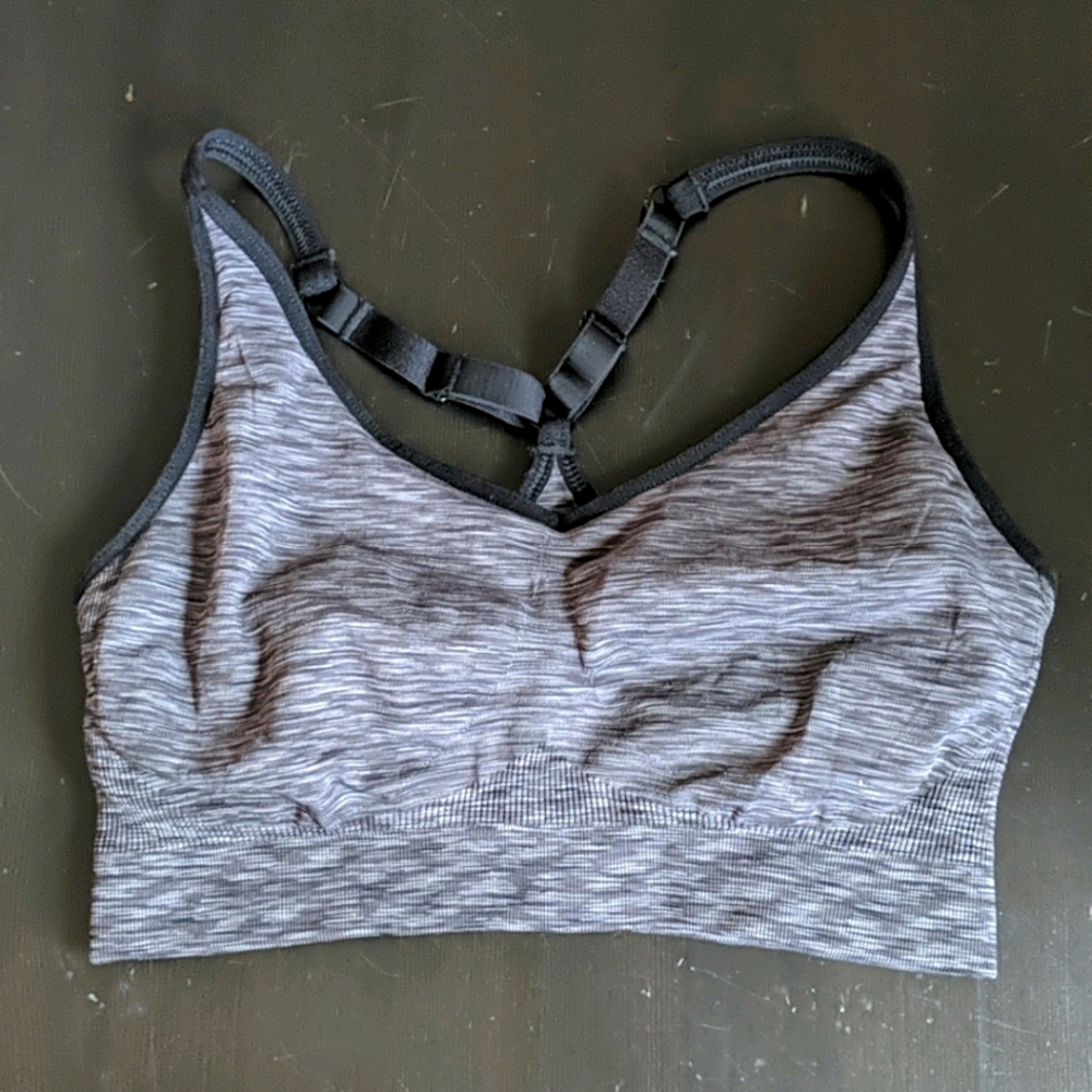 Old Navy Go-Dry Seamless Gray Sports Bra